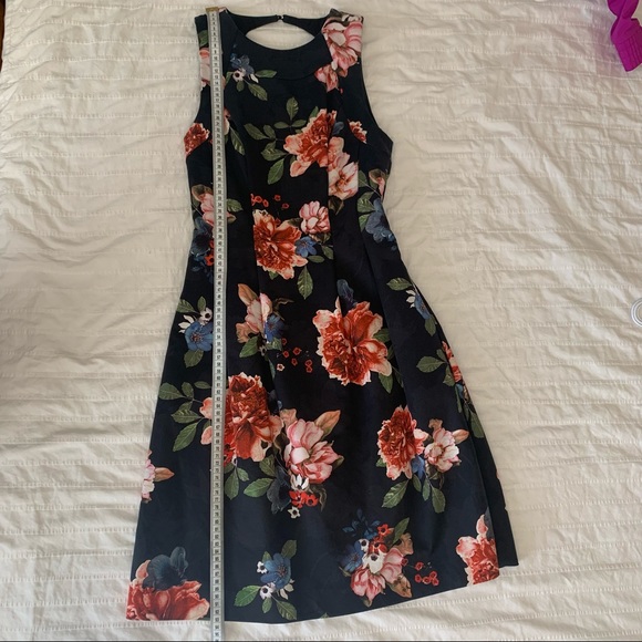 RW&Co Floral Dress - Picture 8 of 10